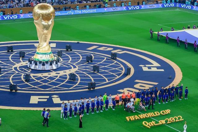 半岛体育官方网站-值得加冕的时刻，不只是捧杯